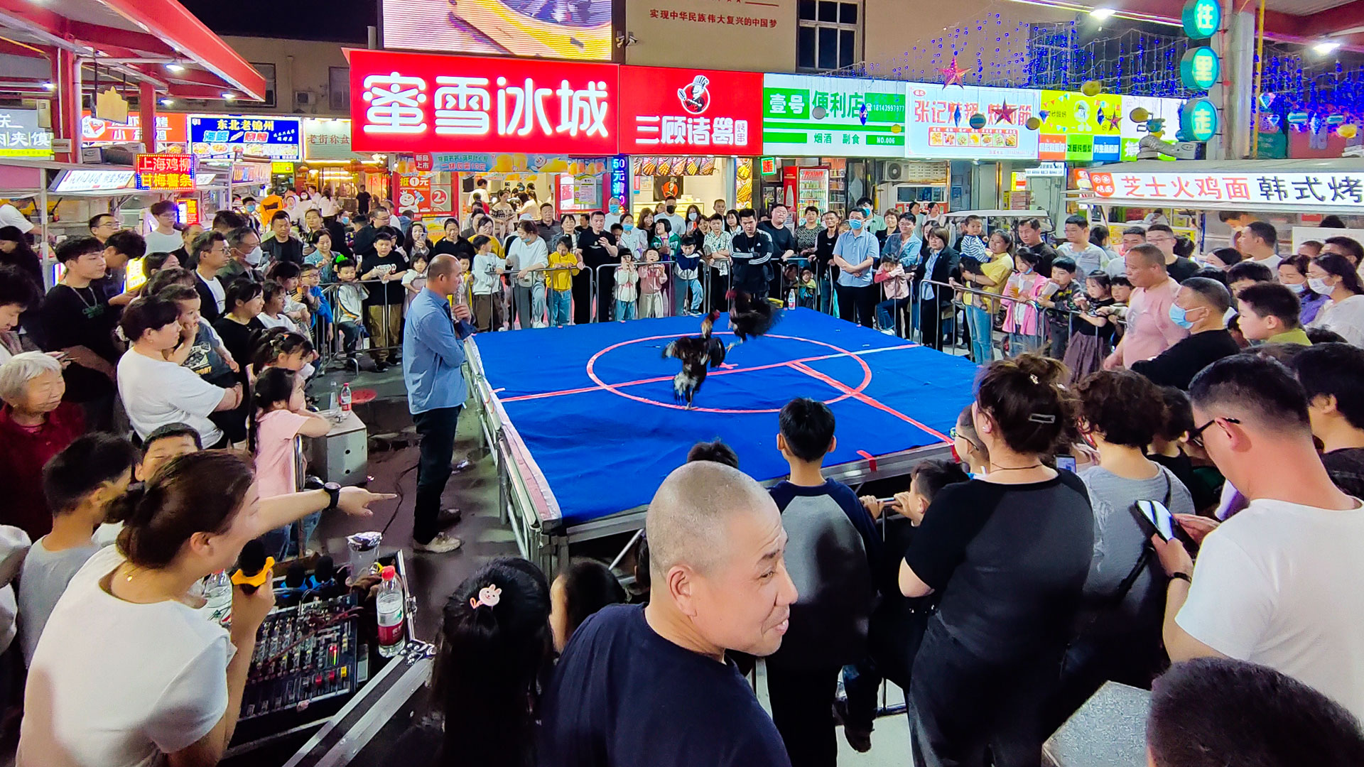 百貨公司：“五一”堅守崗位，護航假期圖三.jpg
